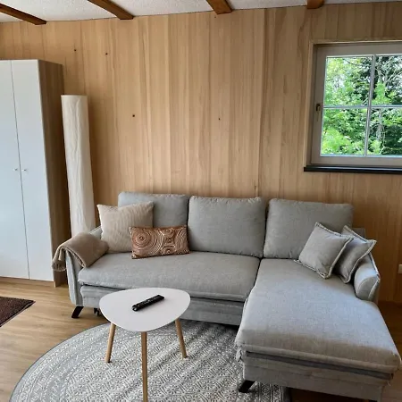 Tiny Haus بيت للعطل *